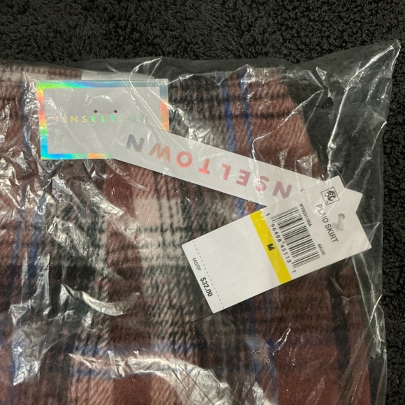 Tinseltown plaid skirt size medium - Picture 4 of 6